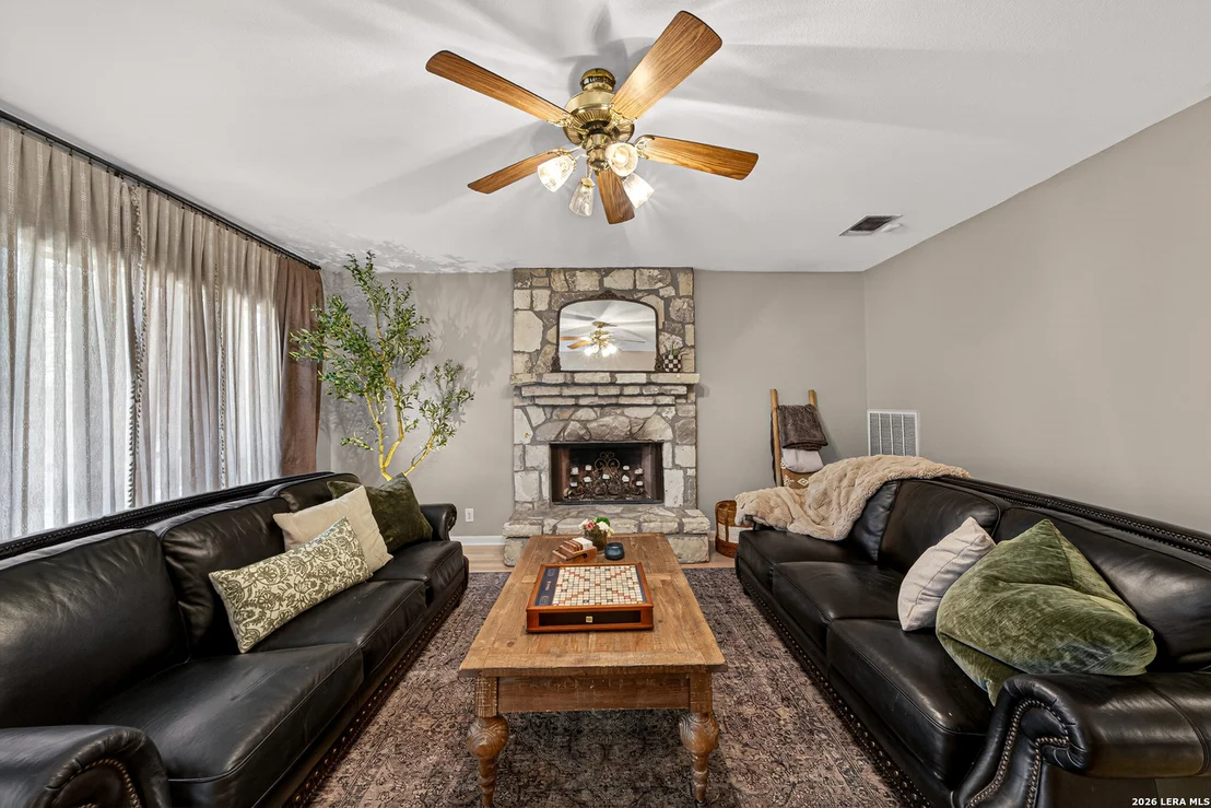 Photo of 2126 PIPESTONE DR