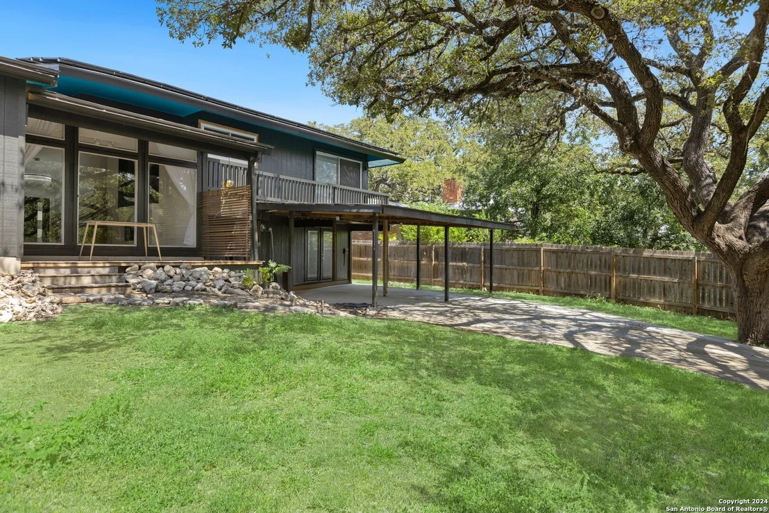 Photo of 1102 Mount Eden Dr