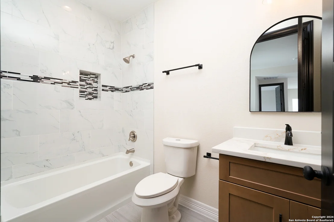 Photo of 24422 Canyon Row