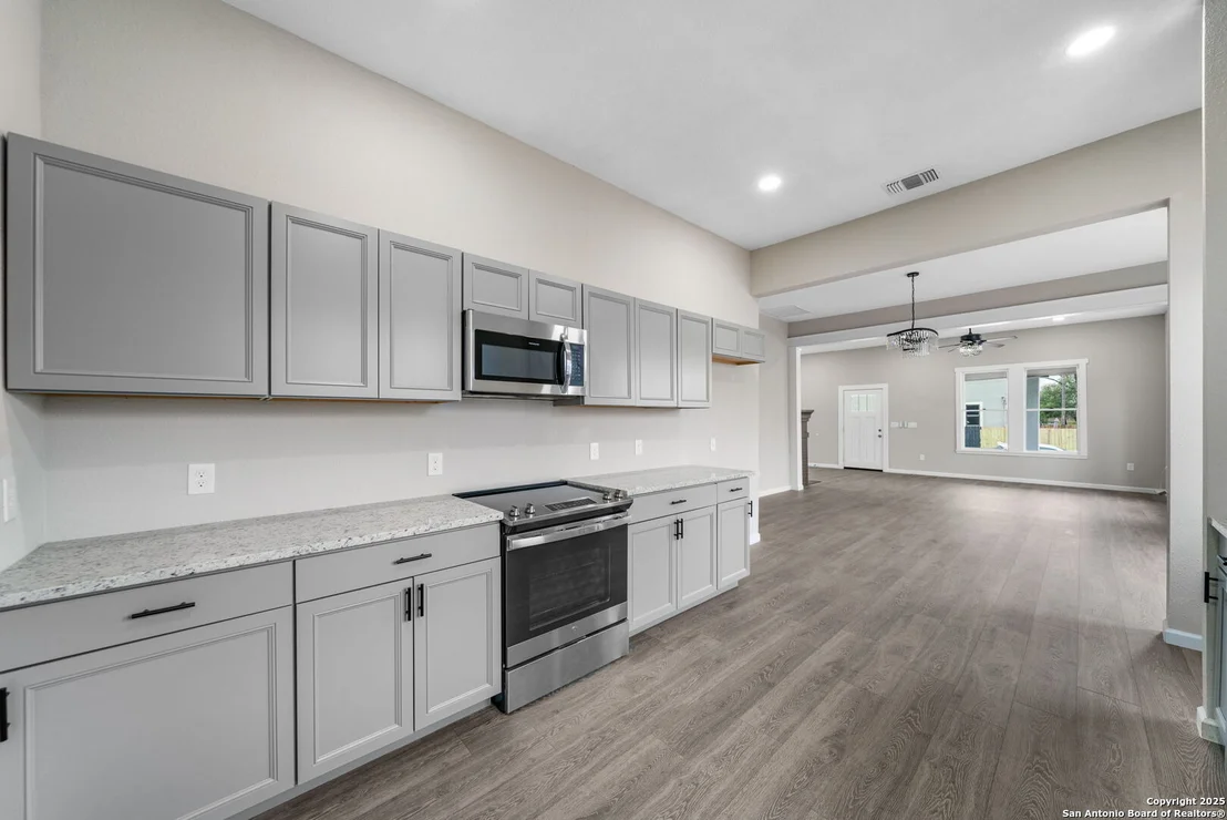 Photo of 239 NELSON AVE