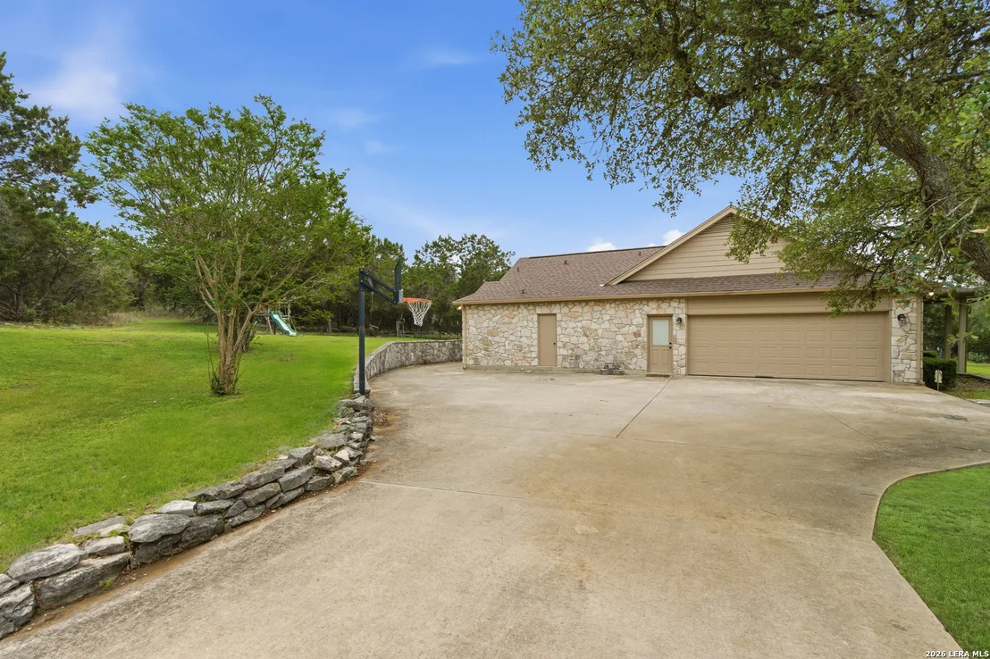 Photo of 180 Saur Rd