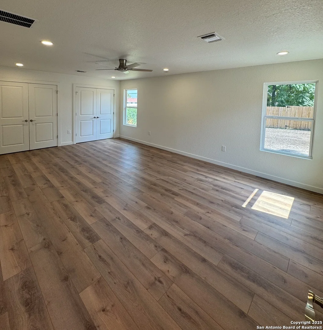 Photo of 214 Williamsburg