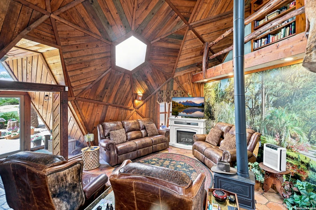 Photo of 875 County Road 327