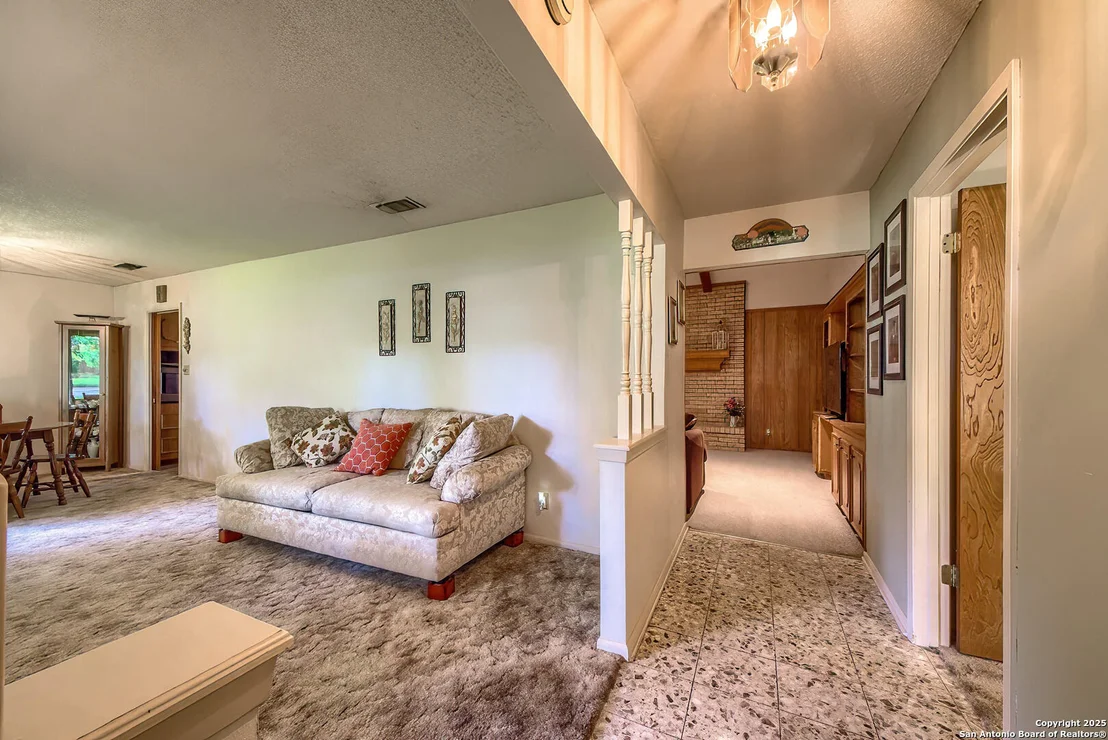 Photo of 1206 Acorn