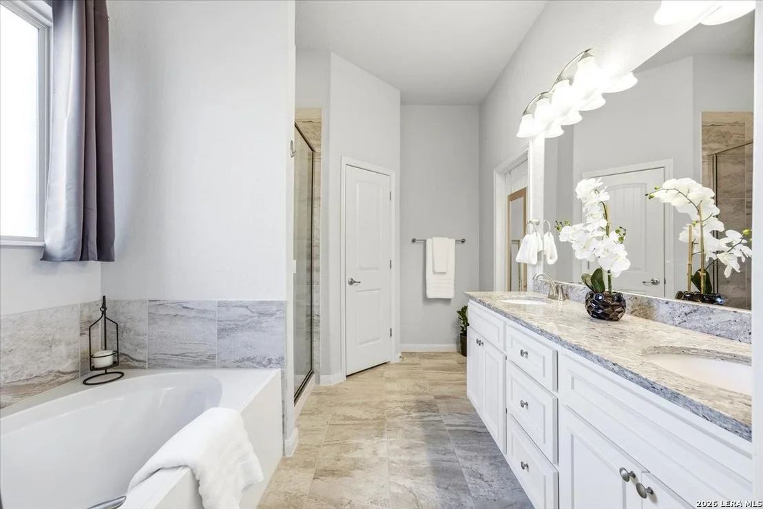 Photo of 24620 Ahava