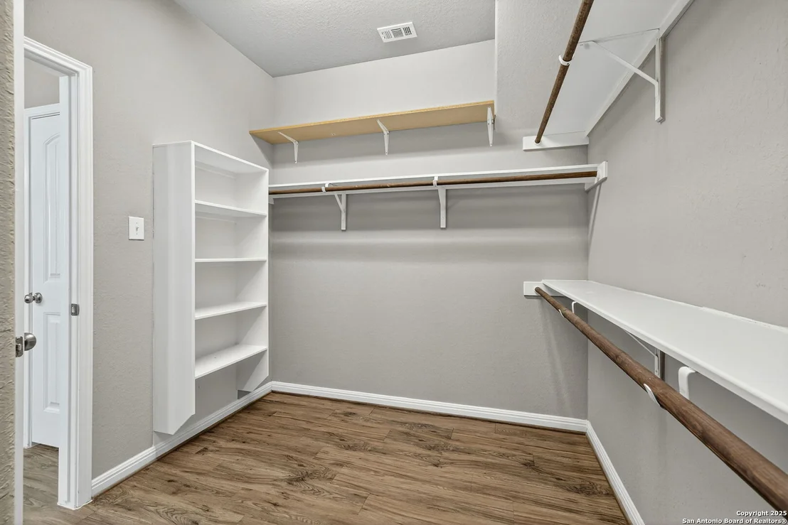 Photo of 9743 Monken