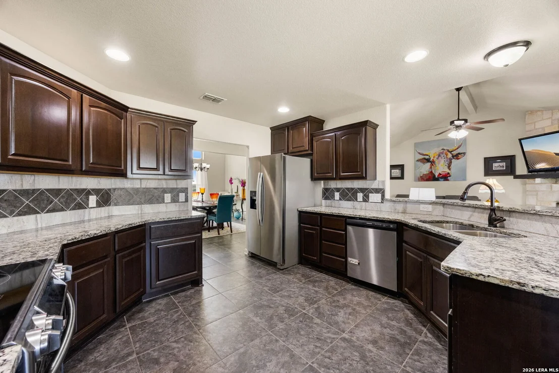 Photo of 149 LAKEVIEW CIR