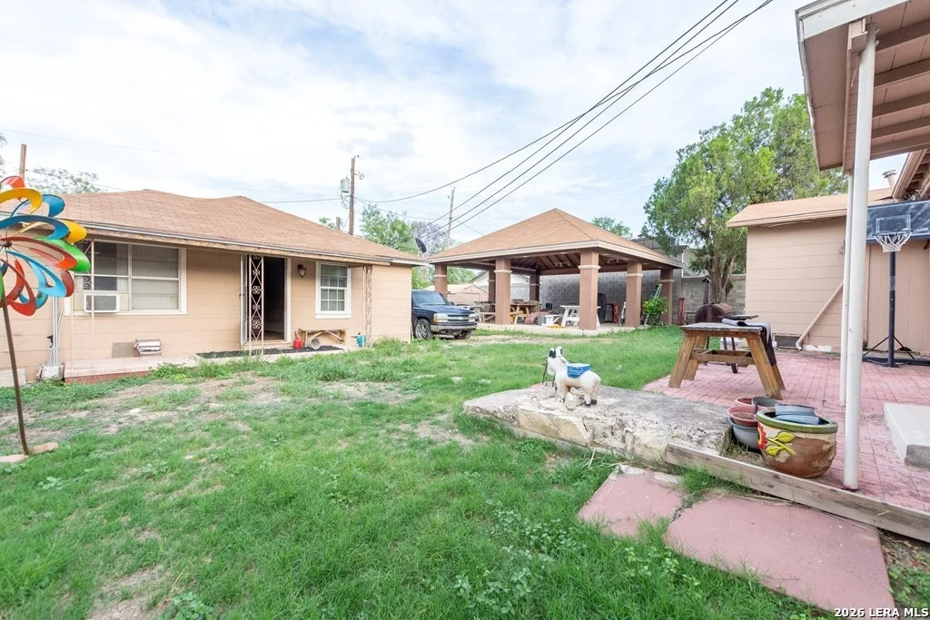 Photo of 546 Blanco