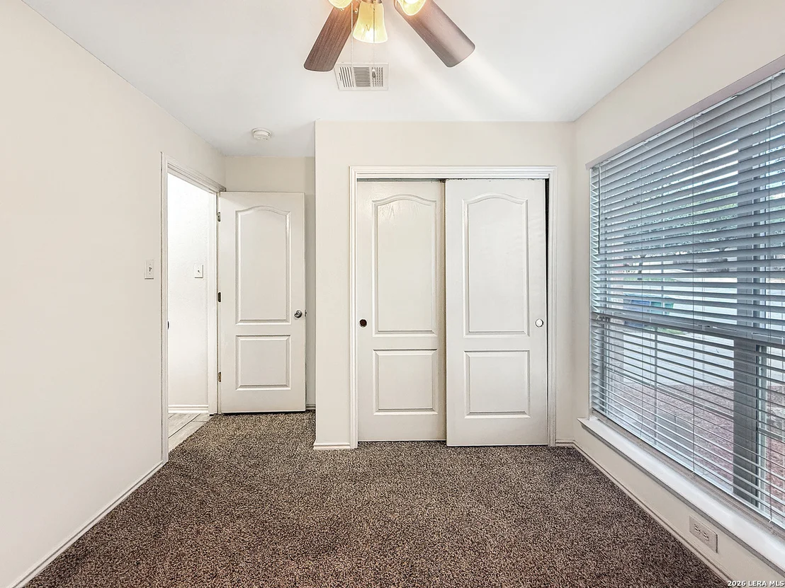 Photo of 15911 Manes Grove