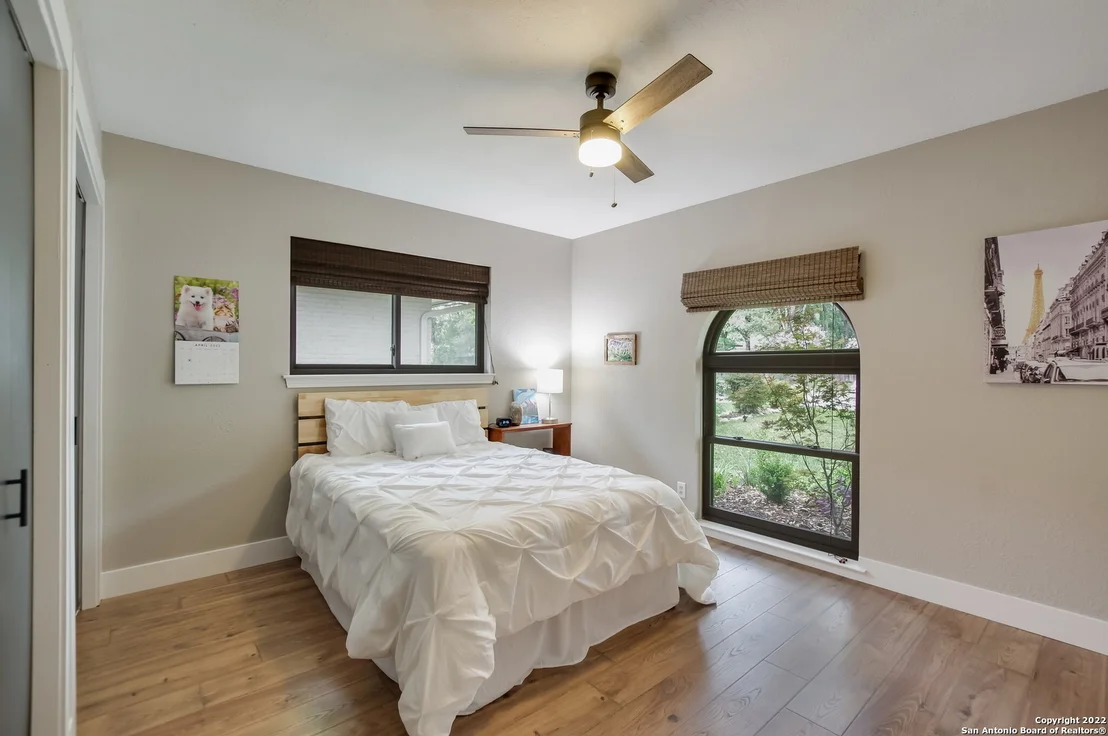 Photo of 15907 TOP RAIL ST