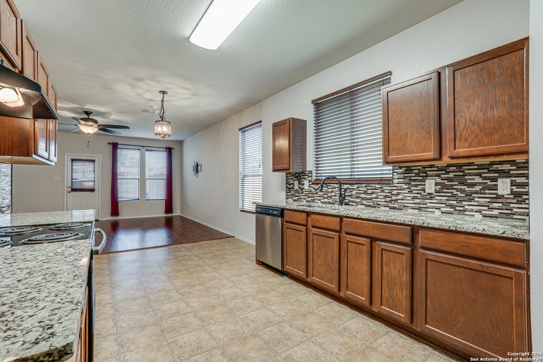 Photo of 8507 Silver Willow