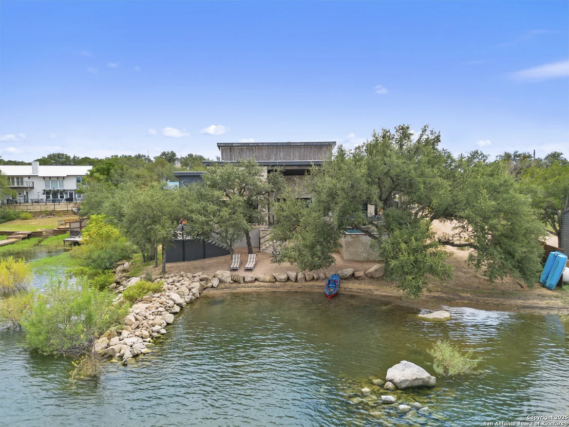 Photo of 106 laguna