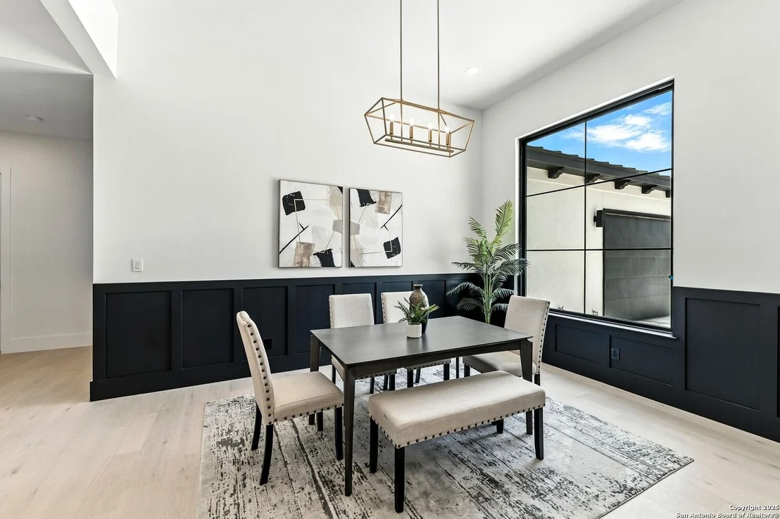 Photo of 10302 Kendall Canyon