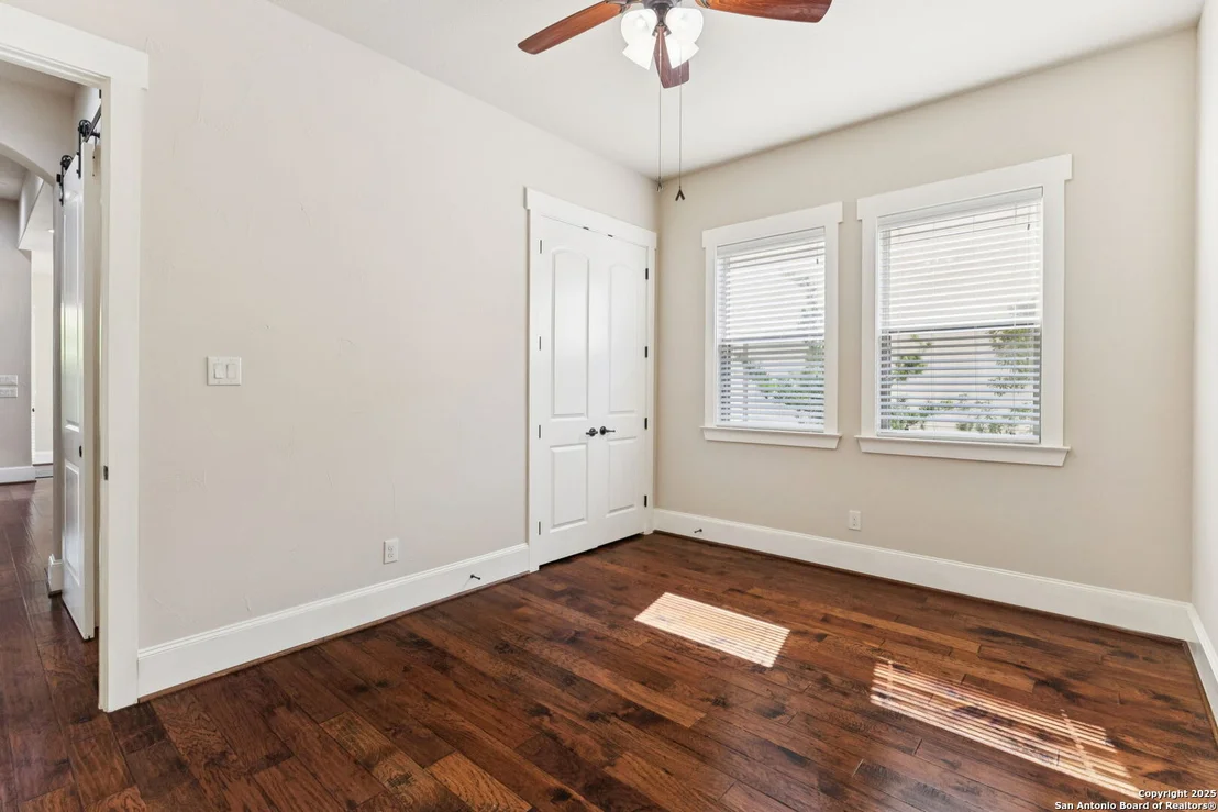 Photo of 5 Liser Glen