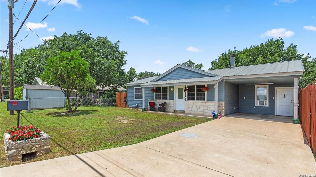 Photo of 128 RIVERVIEW RD