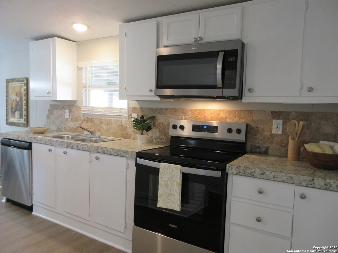 Photo of 230 County Road 5635