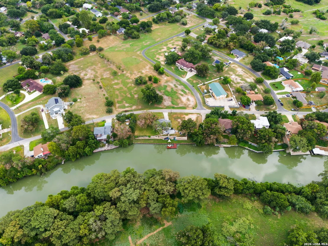 Photo of 34 river oak
