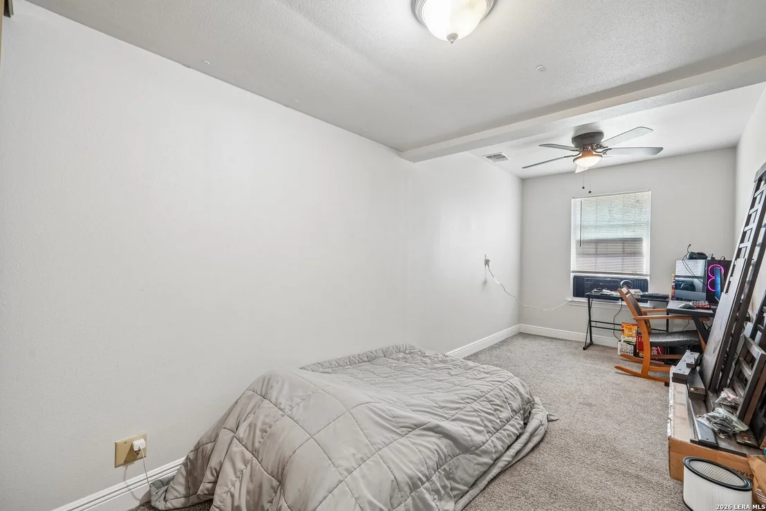 Photo of 974 S Addison