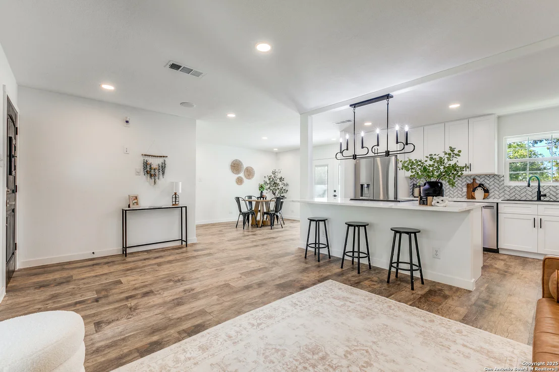 Photo of 112 Roundtree
