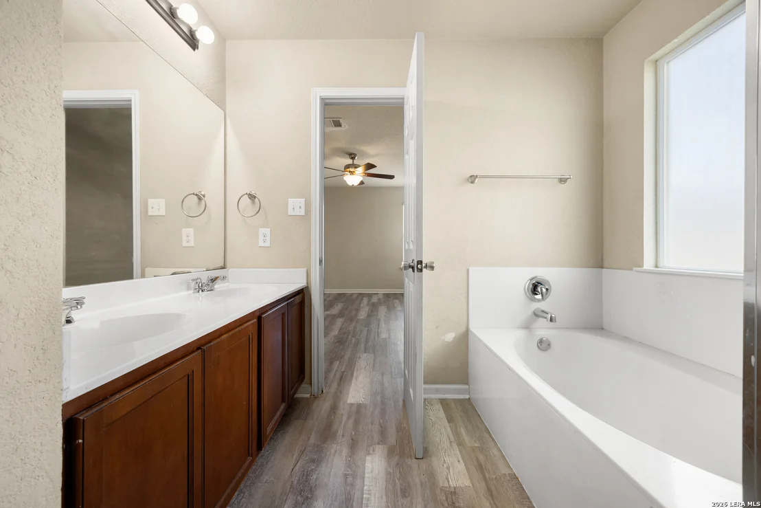 Photo of 2116 Sinclair