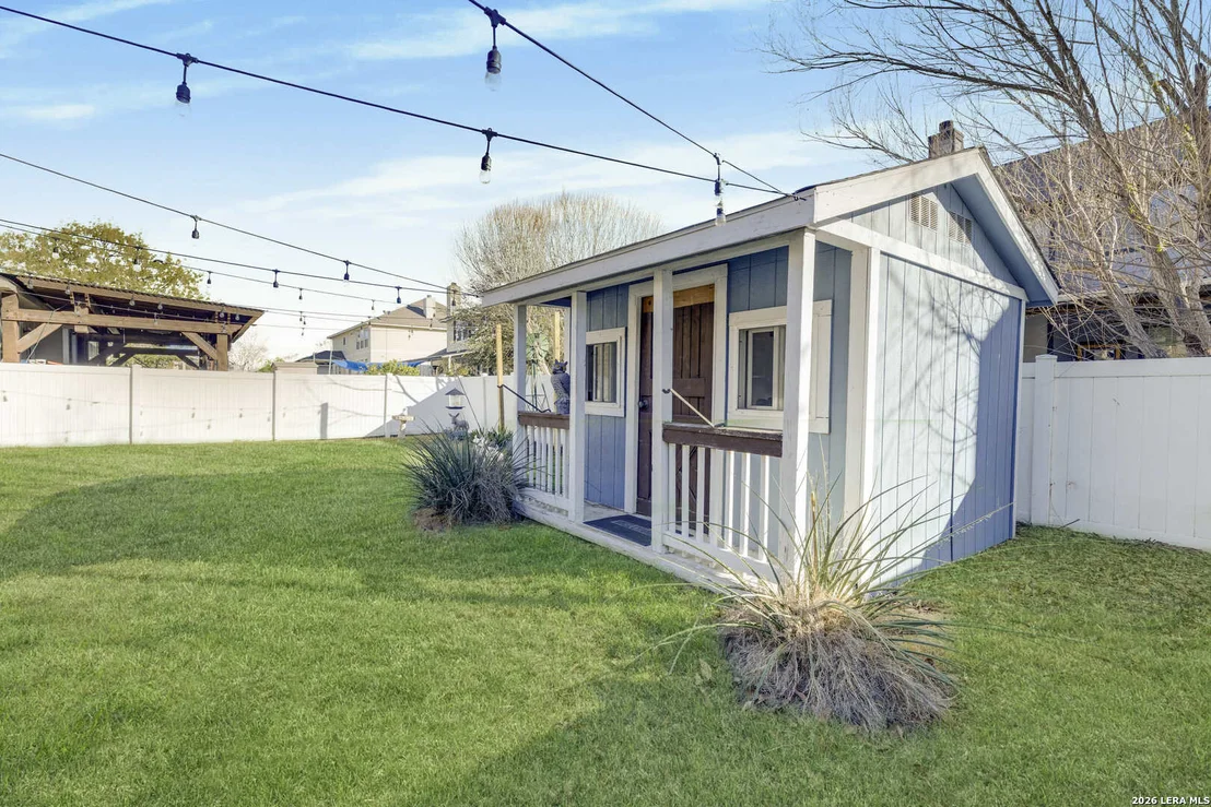 Photo of 125 Brook Shire