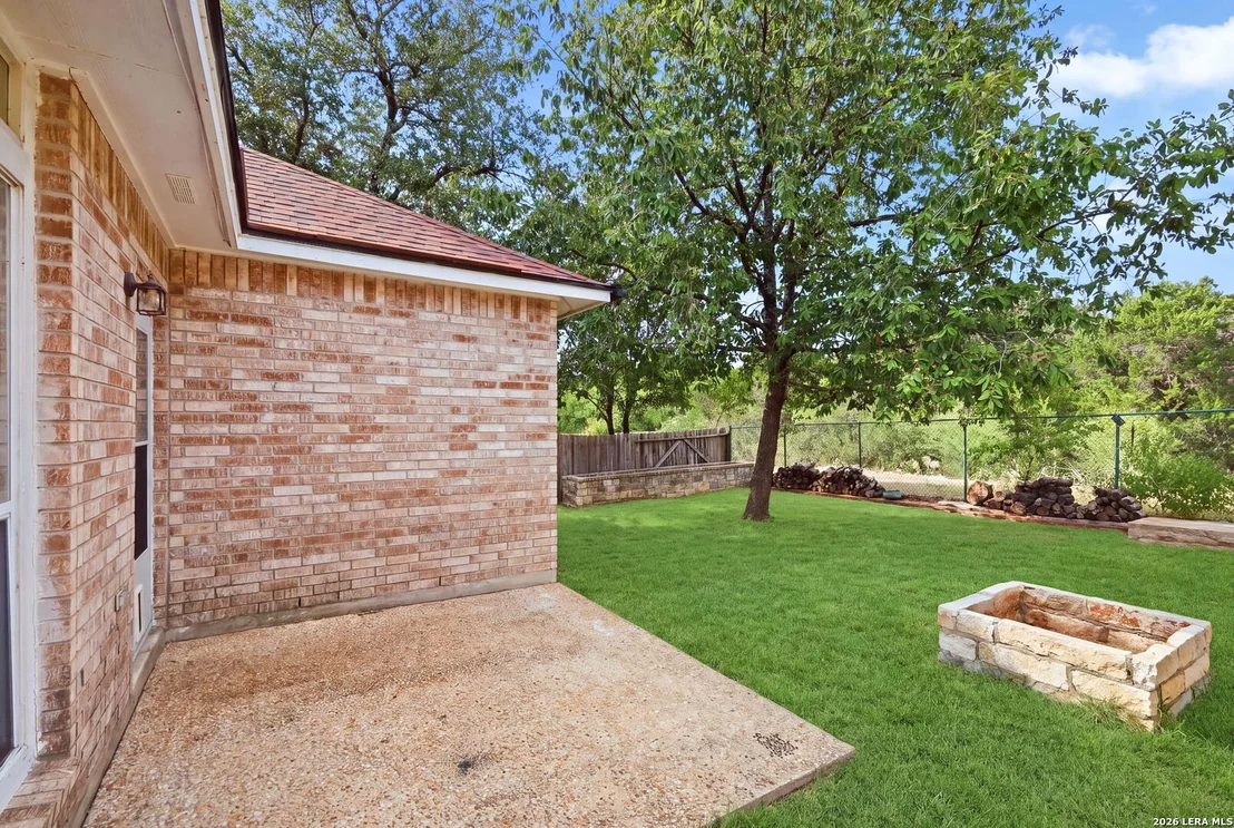 Photo of 1307 Bluff Forest