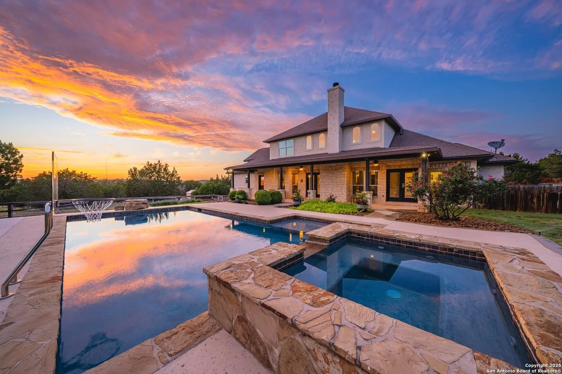 Photo of 154 Lake View Dr