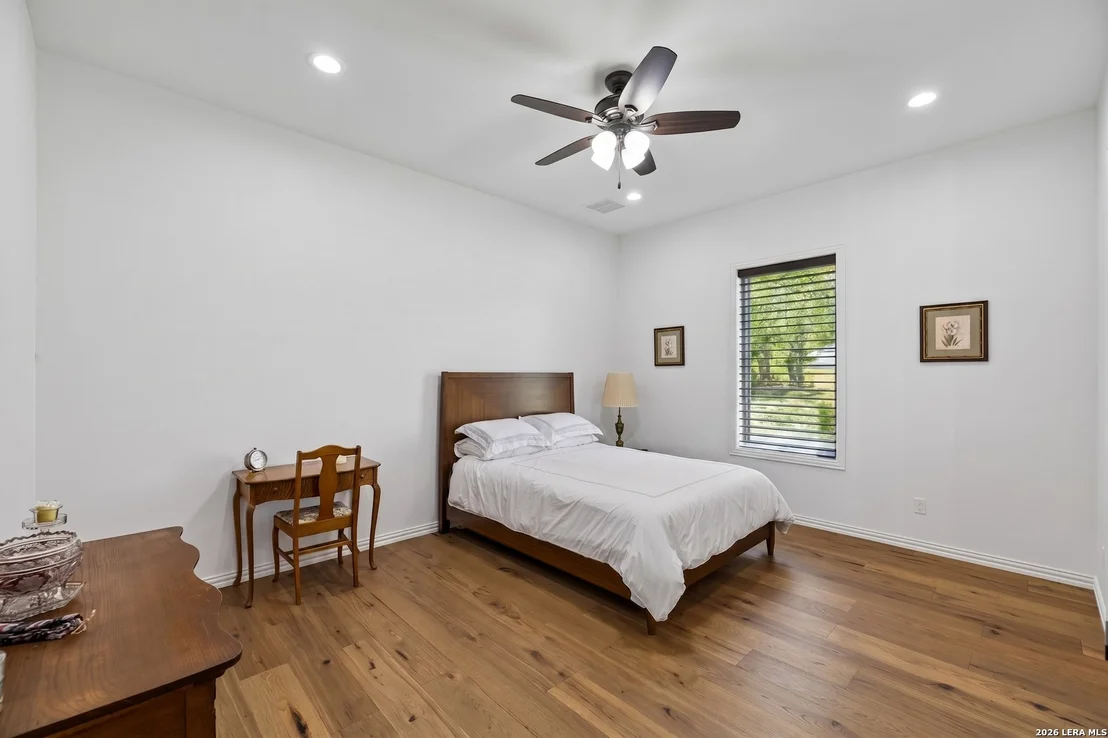 Photo of 879 LATIGO BLVD