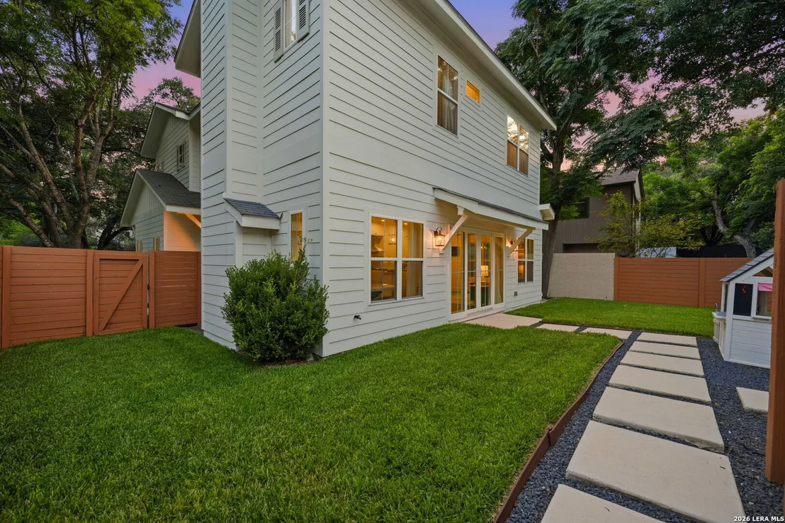 Photo of 301 OGDEN LN