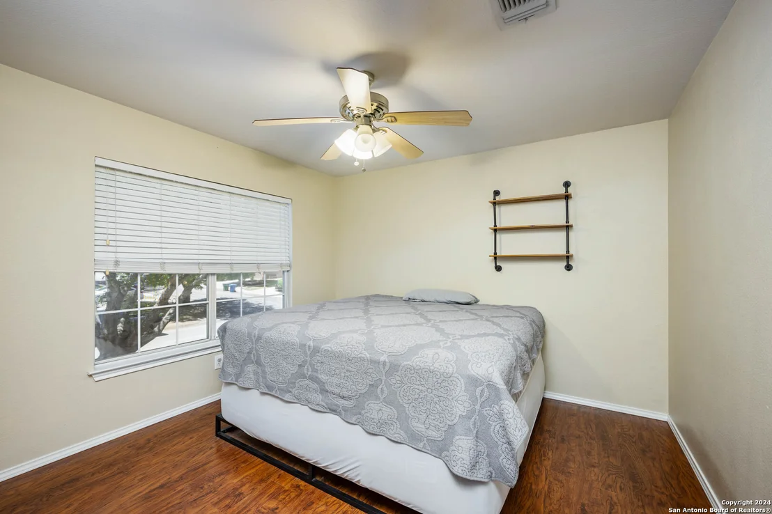 Photo of 13667 Bridgeview