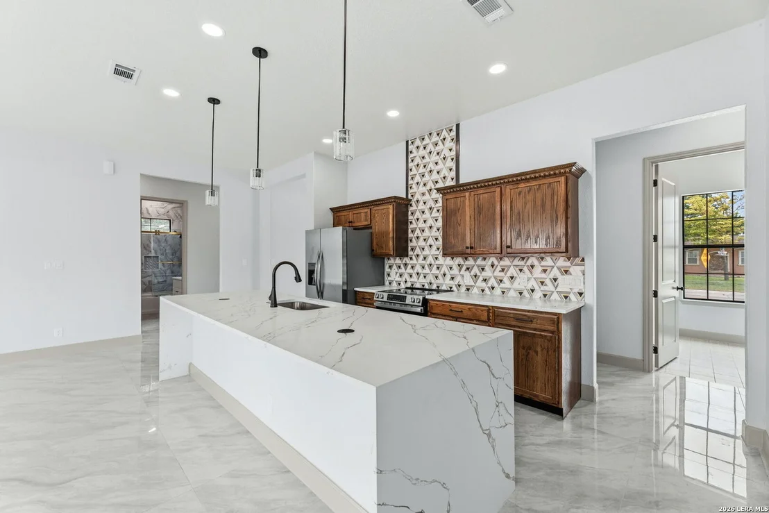 Photo of 8220 Alton Blvd