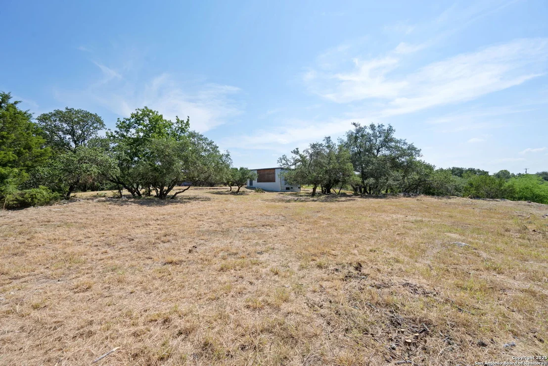 Photo of 1056 FLAGSTONE DR