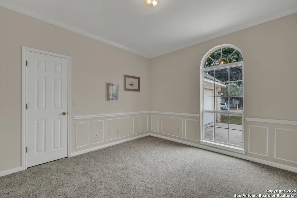 Photo of 461 WALNUT HEIGHTS BLVD
