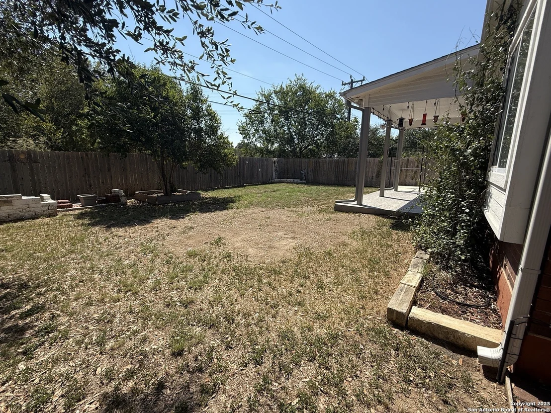 Photo of 2710 Montebello