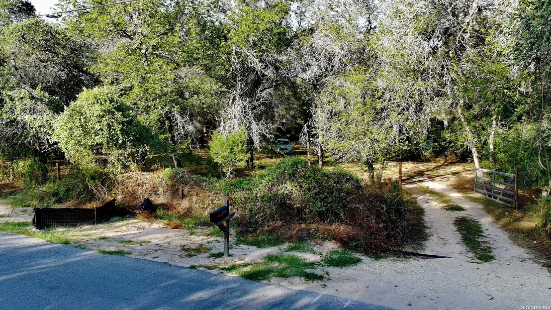 Photo of 23798 MATHIS RD