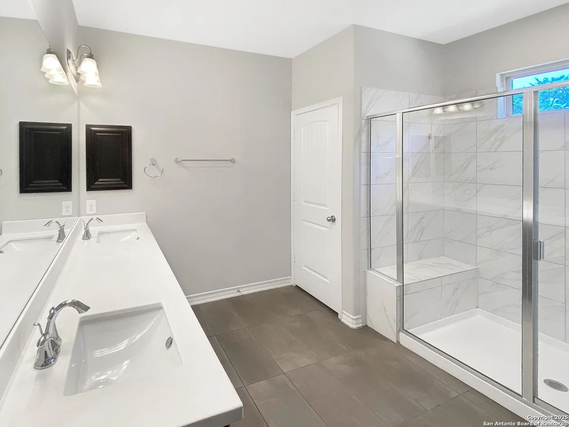 Photo of 3119 Ambar Cala