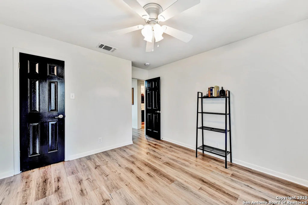 Photo of 2204 Blackoak Bnd