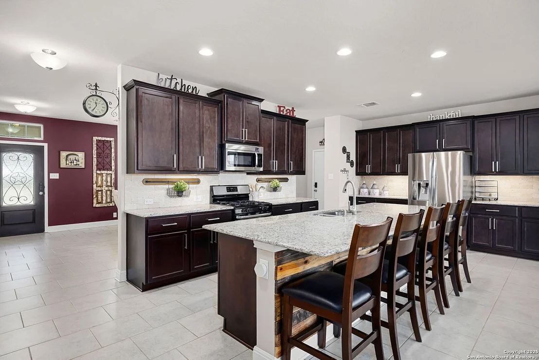 Photo of 124 White Rock