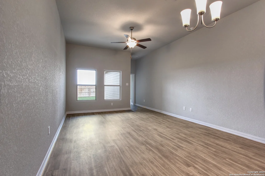 Photo of 5423 Devils Gate
