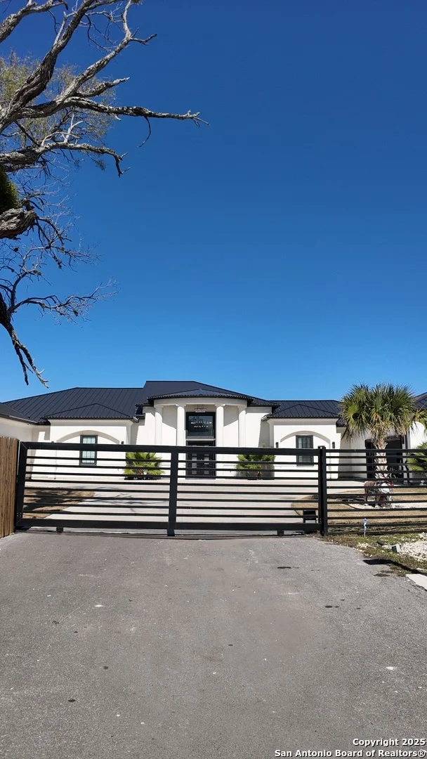 Photo of 903 Gillette Blvd
