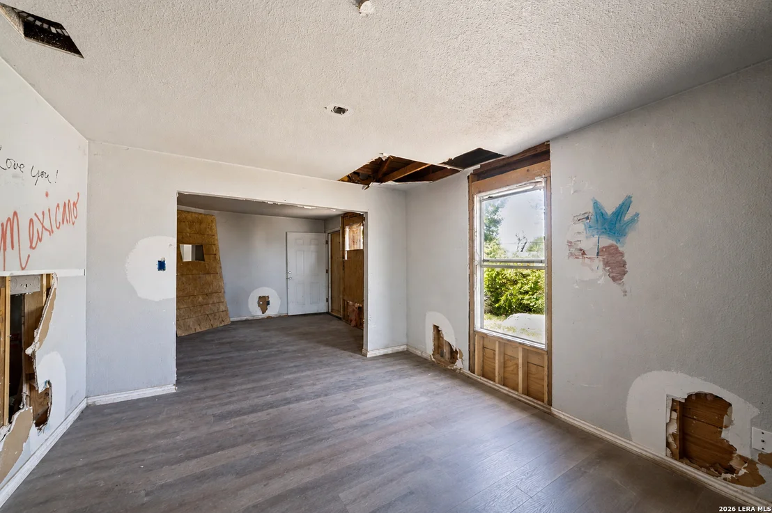 Photo of 811 MCCAULEY BLVD