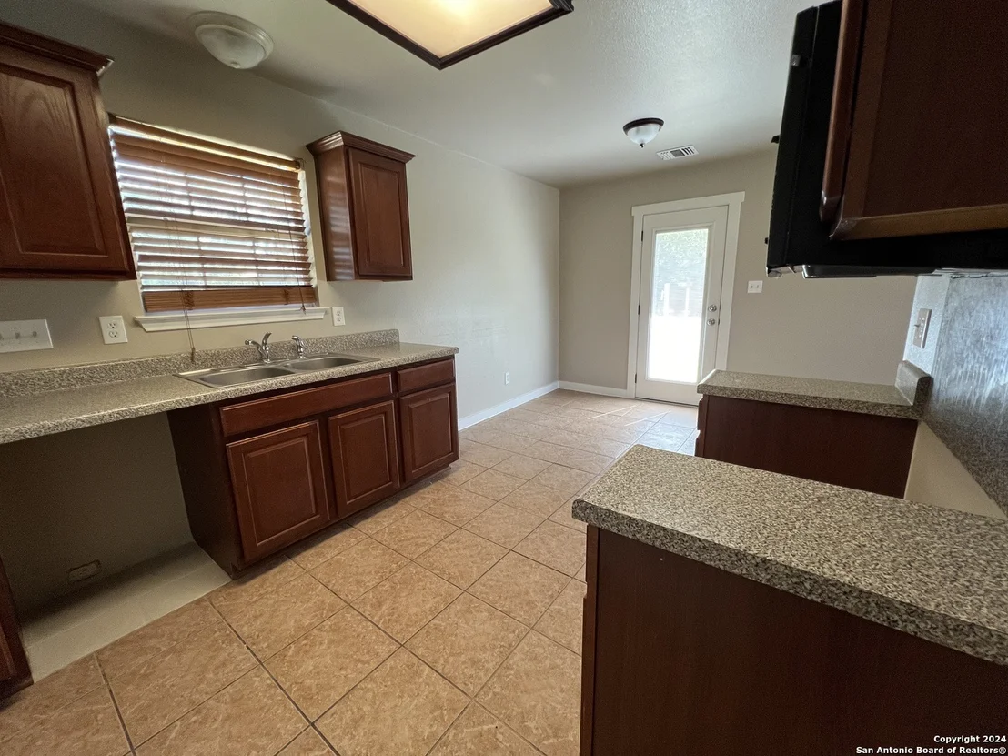Photo of 430 WAXWING DR