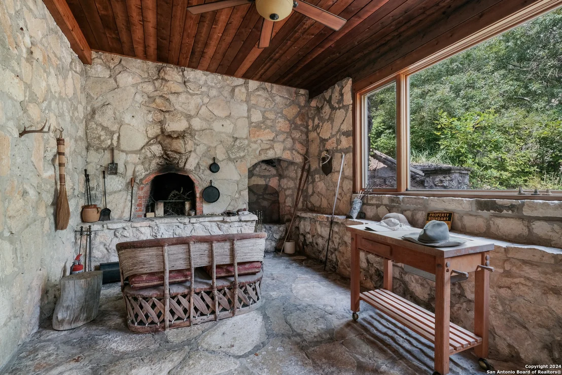 Photo of 24209 SCENIC LOOP RD