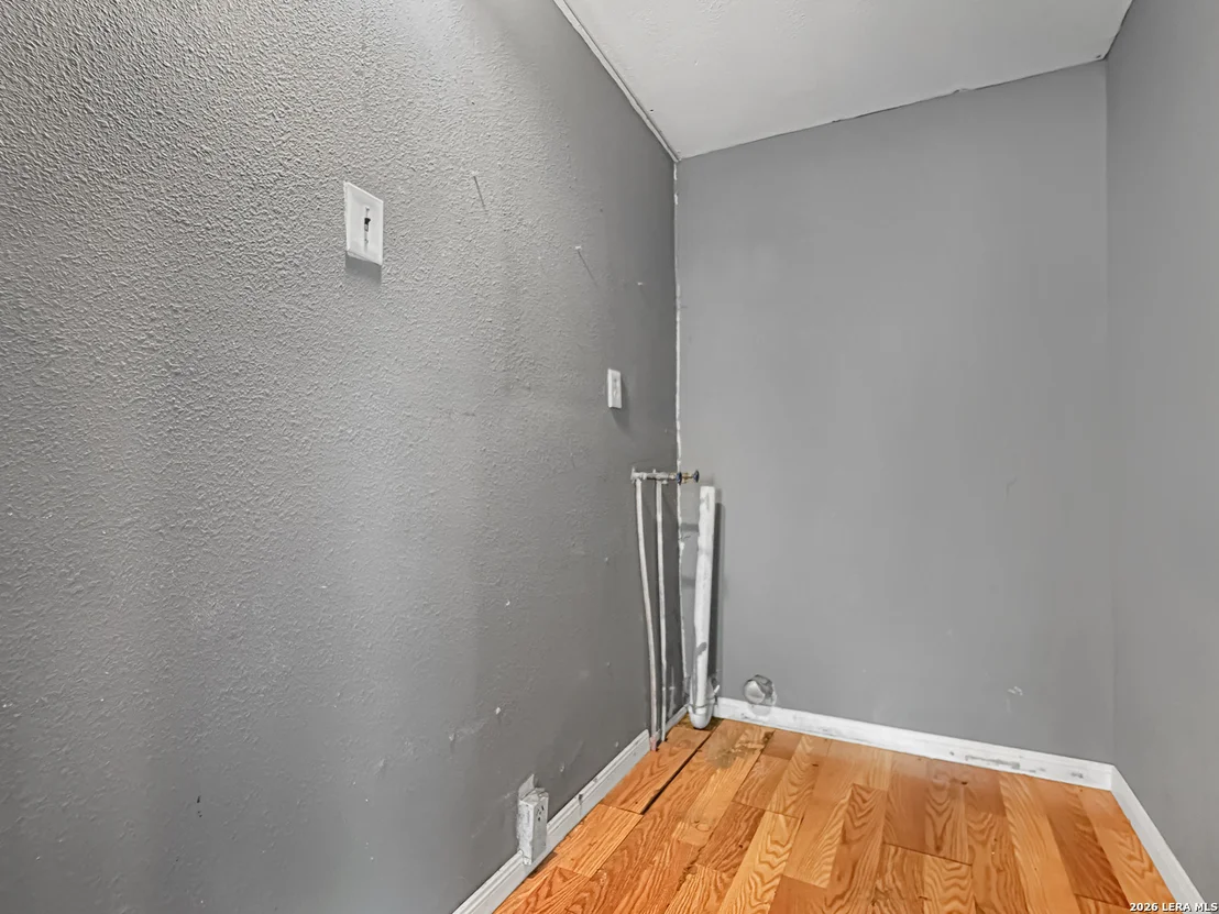Photo of 423 Barrett Place