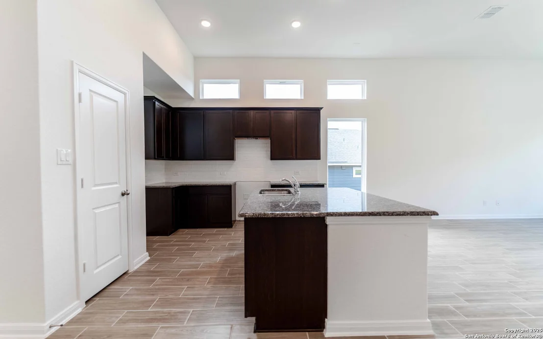 Photo of 4881 Knox View