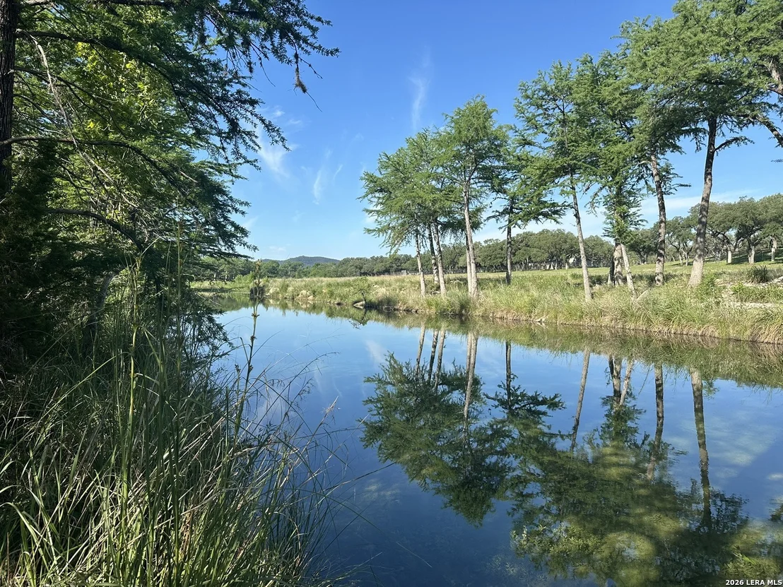 Photo of 261 River Dr