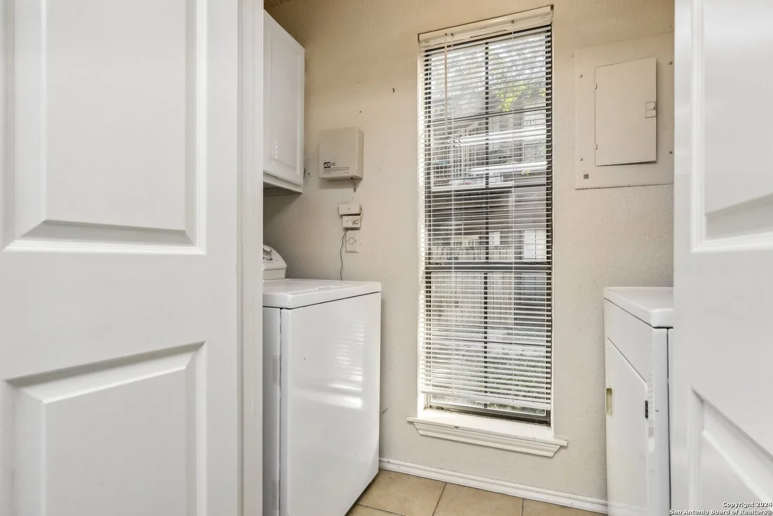 Photo of Unit 259 at 8633 DATAPOINT DR