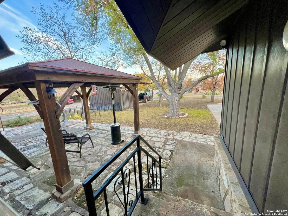 Photo of 433 Fort Clark Rd