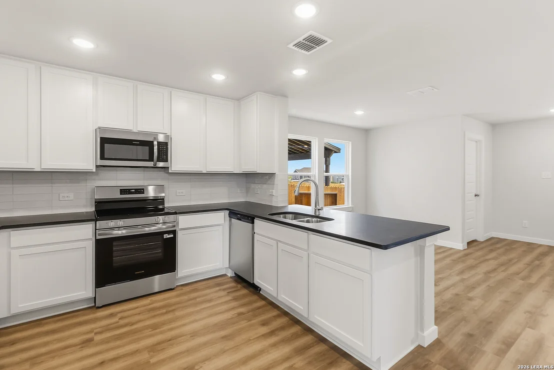 Photo of 627 River Run Way