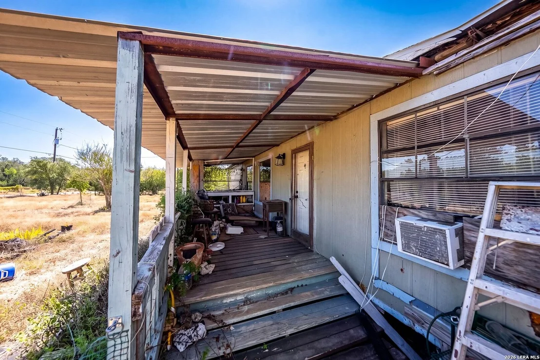 Photo of 990 Hillcrest Trl